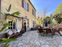 Maison bourgeoise 242m²