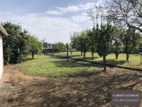 Terrain 875m²