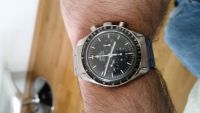 omega speedmastee