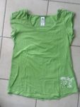 Haut Vert n27 taille M marque domyos en TBE